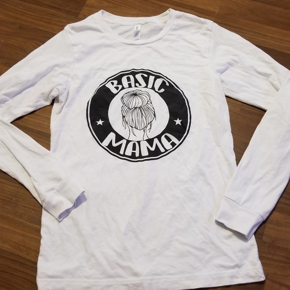 Basic Mama Tee